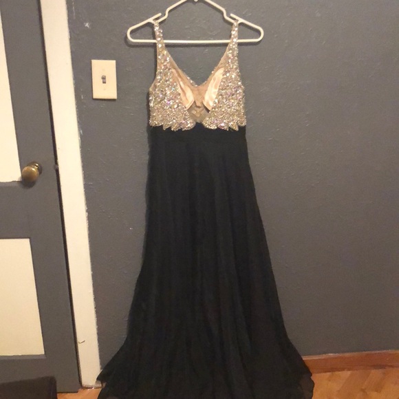 Prom dress jeweled busy - Picture 3 of 5